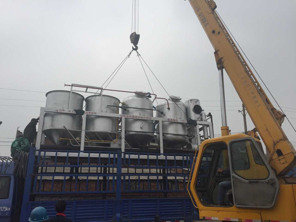 精炼油设备,小型精炼设备制作顺利完成